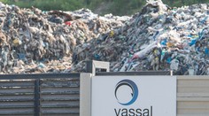 Nelegálnu skládku v Podunajských Biskupiciach preskúmajú geológovia