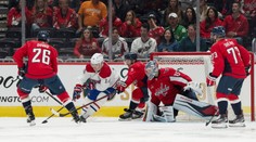 VIDEO: Slafkovský vs. Fehérváry: Prvého delili milimetre od gólu, druhý mal však väčší dôvod na radosť