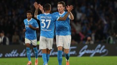 Serie A: Neapol sa po triumfe v šlágri kola dostal na čelo tabuľky. Škvrnou je zranenie hviezdy