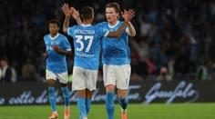 Serie A: Neapol sa po triumfe v šlágri kola dostal na čelo tabuľky. Škvrnou je zranenie hviezdy