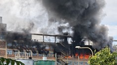 FOTO+VIDEO: Veľký požiar v Zlíne. Dym stúpa z bývalého baťovského areálu, hasiči vyhlásili zvláštny stupeň poplachu