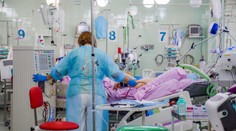Vyspovedali sme zdravotníkov, ktorí sa starajú o covid pacientov: Sme unavení a zanedbávame svoje rodiny