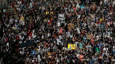 Vo viac ako 40 španielskych mestách demonštrovali tisícky študentov