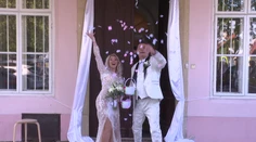 Otto Weiter sa piatykrát oženil, šoférkou extravagantná exfarmárka