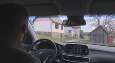 Stále sú obce, v ktorých mobilný signál nenájdete. Ak si chcú zavolať, musia vyšliapať na kopec