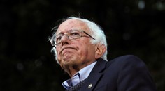 Bernie Sanders odstúpil zo súboja o Biely dom, prisľúbil podporu Bidenovi