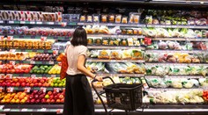 Jeden z reťazcov pred Veľkou nocou zlacnie. Zruší DPH až stovke základných potravín