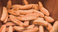 Zdražie chlieb a pečivo? Pekári varujú pred vyššími nákladmi, analytik prezradil, čo môžeme čakať