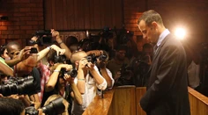 Hendikepovaný atlét Oscar Pistorius požiadal o podmienečné prepustenie