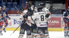 Východniarske oslavy pod Pustým hradom. Bartánusov hetrik vystrelil Košice do extraligového finále