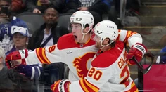 VIDEO: Moment, na ktorý nikdy nezabudne. Samuel Honzek strelil premiérový gól v NHL