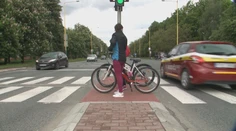 Od áut ich delia centimetre. Prešovčania riskujú životy na nebezpečnom priechode