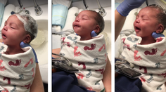 Bábätko si užíva umývanie vlasov. Toto video vám vyčarí úsmev na tvári