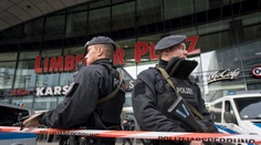Zadržaného po hrozbe útoku v Essene prepustili, druhého vypočúva polícia