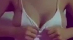 Dievča ukázalo, ako spoznáte, či má žena silikóny