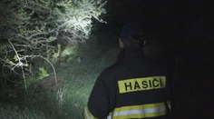 Rodina sa so štyrmi deťmi vybrala na túru, počas tmy zablúdili. Dokázali si privolať pomoc