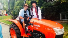 Matthias Settele ako ste ho ešte nevideli: V kroji víta návštevníkov DOD