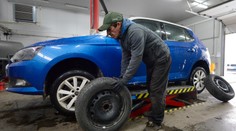 Prezuť auto na letné pneumatiky? Odborník prezradil, či už je ten správny čas