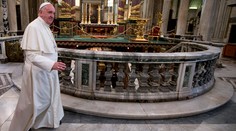 Pápež považuje útek státisícov ľudí do Európy za "arabskú inváziu