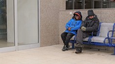 V mraze bojujú o prežitie. Strávili sme noc s ľuďmi bez domova, jedného stiahli do nocľahárne v poslednej chvíli