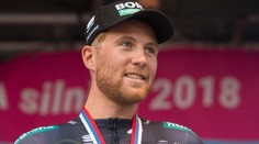 Vyjazdil Saganovi svetový titul, no skončil priskoro. Dnes má svoj tím a v Petrovi opäť vidí iskru