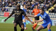 Neapol pokračuje v nepresvedčivých výkonoch. Duda pomohol Hellasu k triumfu asistenciou