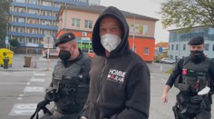 Recidivista chcel pred nástupom do väzenia podpáliť priateľku. Hrozí mu výnimočný trest