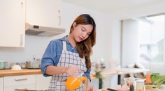 Ranný nápoj, ktorý upokojí črevá. Odborníčka radí recept, ktorý ľahko spravíte doma