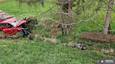 Vodič, ktorý v protismere narazil do nákladného auta, podľahol v nemocnici zraneniam