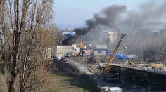 Na stavenisku Starého mosta horelo. Video v článku