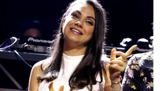 Nádherná Mila Kunis s rastúcim bruškom. Tehotenstvo jej pristane