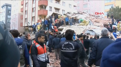 V Istanbule sa zrútila 8-poschodová budova