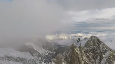 V sobotu sa na horách môže objaviť víchrica. Pre viaceré okresy platí výstraha