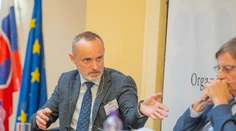Valášek z PS: Žiaden plán na nasadenie vojakov NATO do bojov na Ukrajine neexistuje