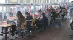 Po predsudkoch si konečne našli prácu. Rómom podal pomocnú ruku nemecký investor