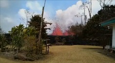 VIDEO: Havajčan natočil, ako mu zo záhrady za domom vystrekuje láva