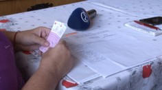 Niektorí dôchodcovia ostali zaskočení. Z dôchodku im zrazu ubudlo jedno euro