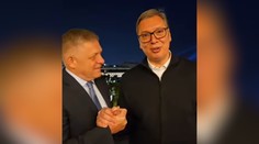 „Srbi a Slováci, bratia navždy," píše Aleksandar Vučič. V Moskve sa stretol s Ficom