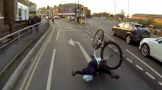Že vodiči sú nebezpeční? Pozrite sa, čo dokážu nezodpovední cyklisti