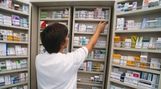 Mnohí Slováci sa v lekárňach obracajú na opätku. Nevedia nájsť svoj liek (+ register chýbajúcich liečiv)