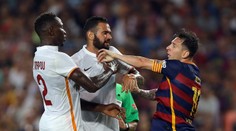 Messimu poriadne praskli nervy, obrancu AS Rím chytil pod krk!