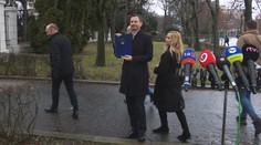 Debaty v koalícii pokračujú, Heger začína zbierať podpisy poslancov