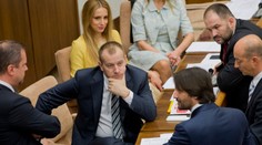 Najnovší prieskum: Kollárovo hnutie Sme rodina a #SIEŤ mimo