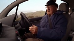 Do akého veku by sme mali šoférovať? Počet prípadov, keď dôchodcovia spôsobili nehody, stúpa