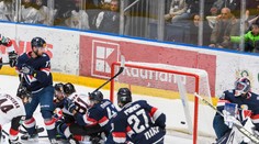 Extraliga: Poprad si na historickú bodku ešte počká, Lackov životný duel. Bystrici vyšla hra bez brankára