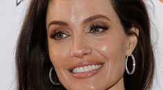 Stále príliš chudučká, ale sexy Angelina Jolie je konečne späť