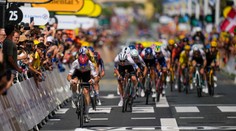 Francúz Lafay vyfúkol etapu Van Aertovi a oblečie si zelený dres. Cofidis má prvý triumf po 15 rokoch