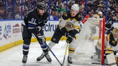 VIDEO: Brankár Tampy pri góle zabudol, že chytá. Černák blokoval koncovky, ale na Boston to nestačilo