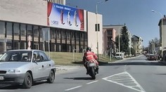 Naháňačka ako z akčného filmu uličkami Prešova