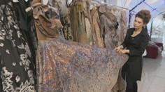 Plesová sezóna je v plnom prúde. Touto farbou šiat nič nepokazíte